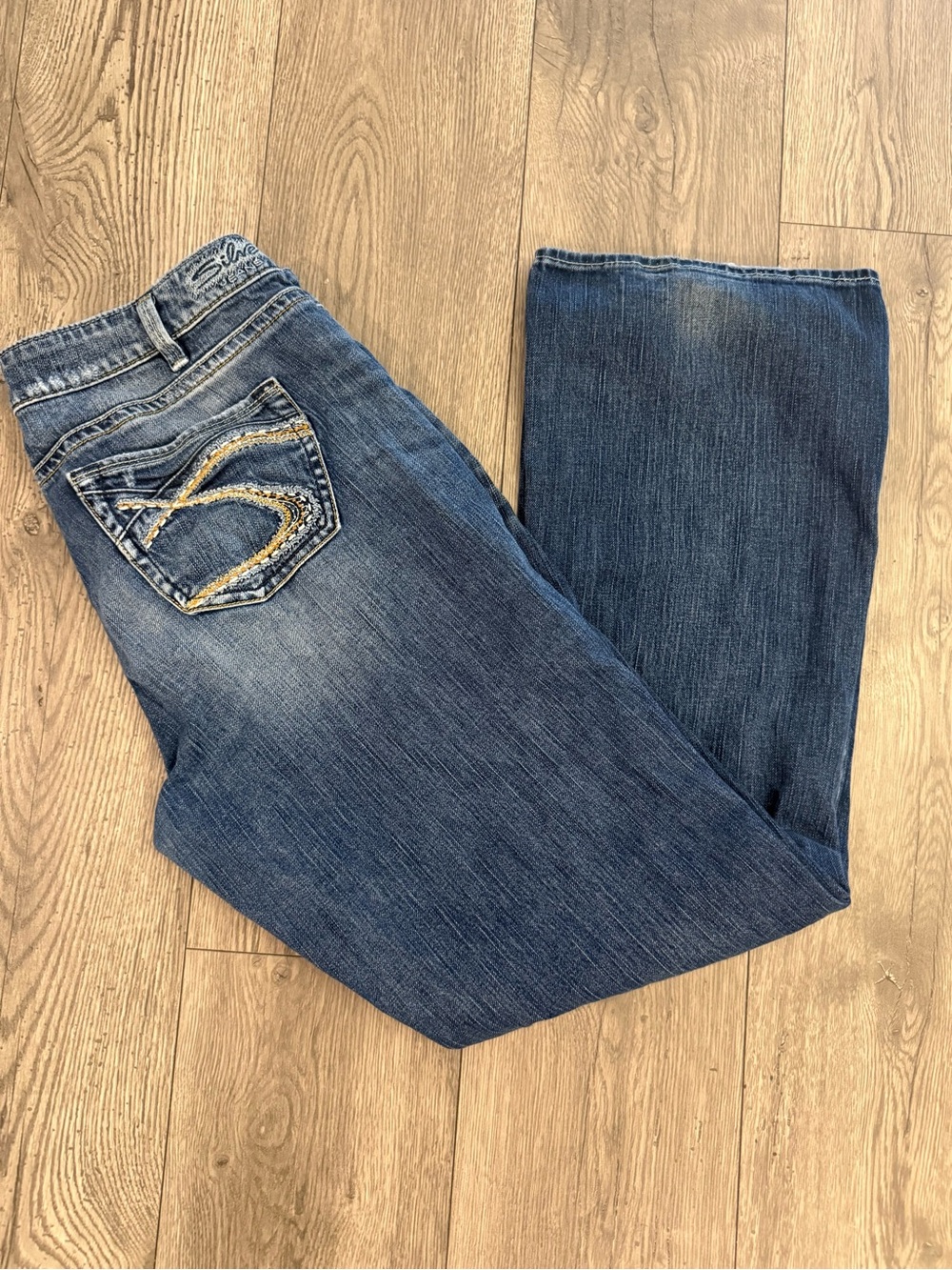 Silver Eden Distressed Dark Wash Bootcut Women’s Size:14 Denim Pant Jeans
